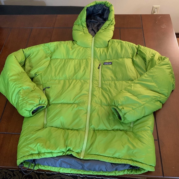 🔥 Patagonia Men's Green Jacket (L)